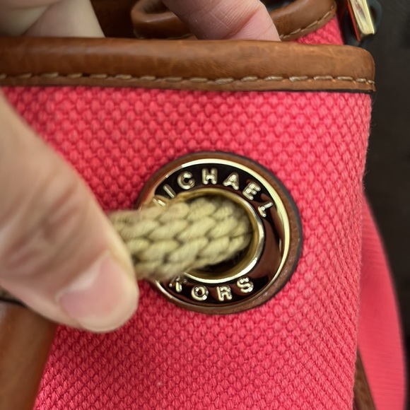 Micheal Kors red bag - Picture 4 of 8